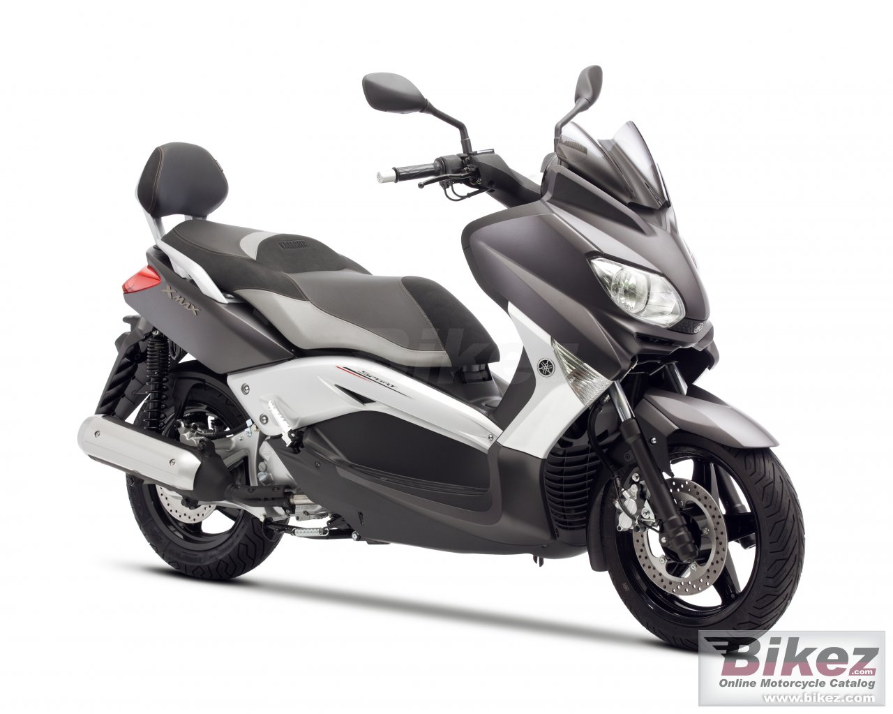 Big Yamaha x-max 250 sport edition picture and wallpaper from Bikez.com